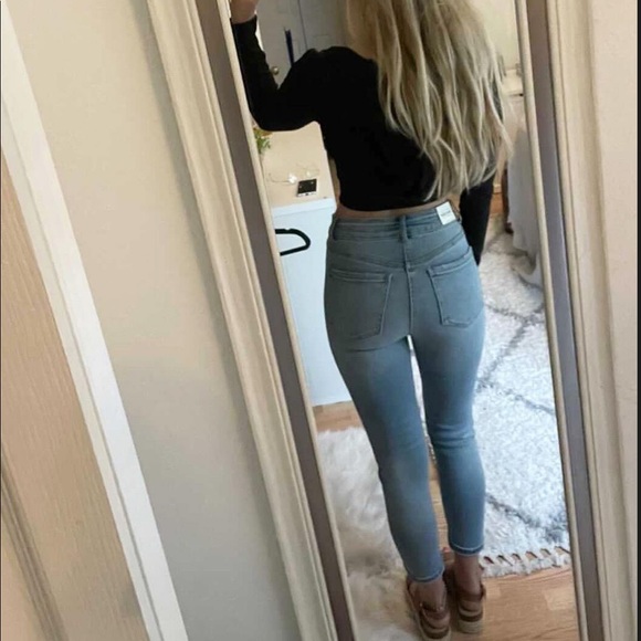 Distressed High-Rise Skinny Jeans in Light Wash - Picture 6 of 9